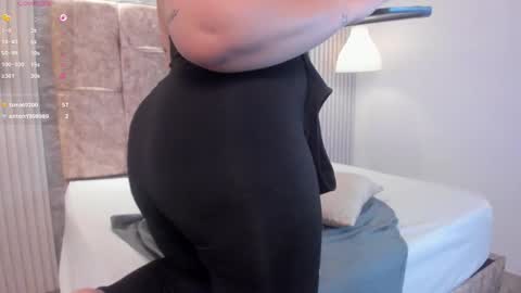 leilapons online show from November 11, 11:16 pm