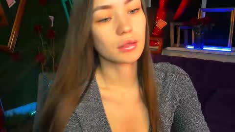 Snapshot of leilarai chatting on November 28, 9:34 am Leila Rai online show from November 28, 9:34 am