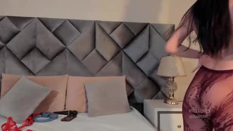 Snapshot of leizathompson chatting on November 7, 8:20 pm Leizathompson online show from November 7, 8:20 pm