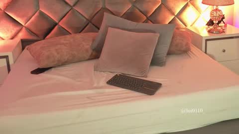 Leizathompson online show from February 3, 7:52 pm