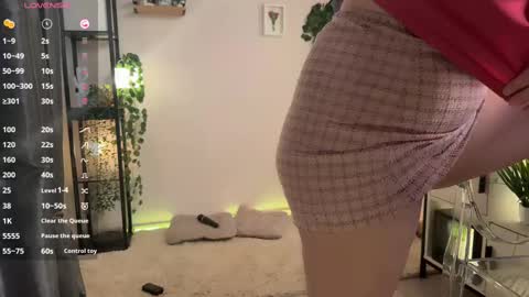 Lela online show from February 21, 7:10 pm