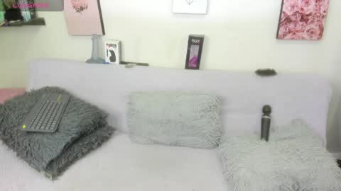 lele_699 online show from June 5, 3:24 am