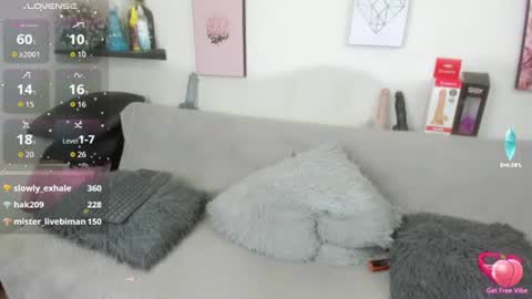 lele_699 online show from July 19, 3:38 pm