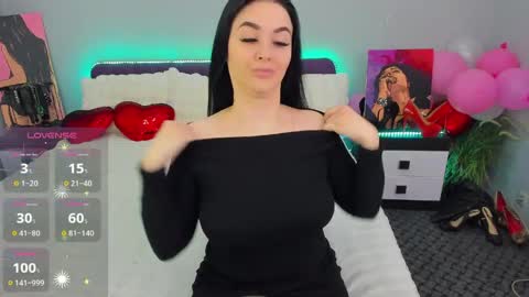 LellitClark online show from May 1, 8:35 pm