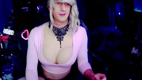 Snapshot of lemon_stealing_whore chatting on March 8, 5:49 am Lemon Stealing Whore online show from March 8, 5:49 am