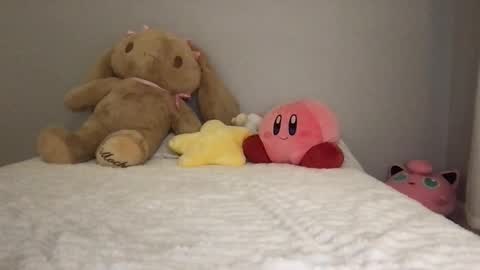 lemonadecandyyy online show from April 22, 1:34 pm