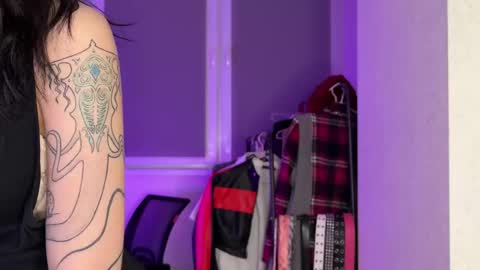 2 shy lemons 1 peach online show from September 19, 7:36 pm