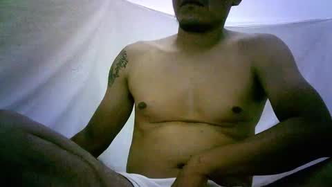 Snapshot of len0n_ chatting on October 21, 6:14 am Lenon online show from October 21, 6:14 am