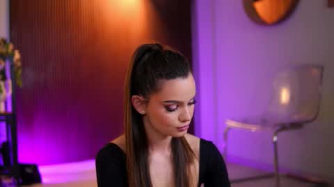 Lena Laurent online show from March 16, 10:30 am