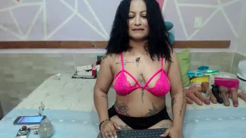 lena_lawson online show from March 11, 5:35 am
