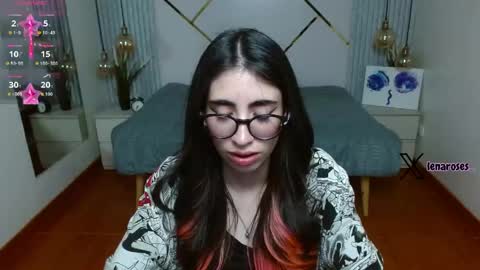 Snapshot of lena_roses chatting on May 26, 9:11 pm Lena online show from May 26, 9:11 pm