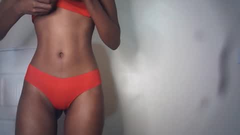 Snapshot of lenah6 chatting on April 17, 5:21 am lenah6 online show from April 17, 5:21 am