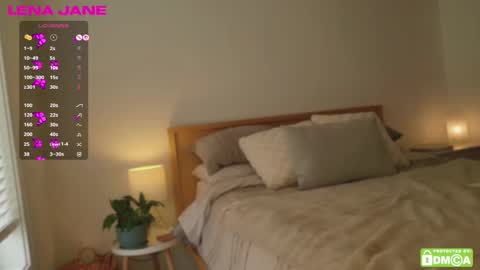 Snapshot of lenajane_xx chatting on October 8, 5:10 pm lenajane_xx online show from October 8, 5:10 pm