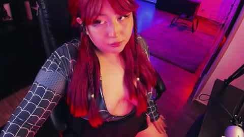 Lenna Kang online show from September 12, 12:00 am
