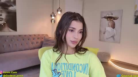 Snapshot of lenna_godess chatting on June 1, 6:48 am Lenna Goddess online show from June 1, 6:48 am