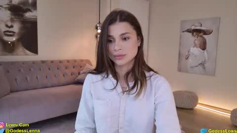 Snapshot of lenna_godess chatting on June 2, 6:26 am Lenna Goddess online show from June 2, 6:26 am