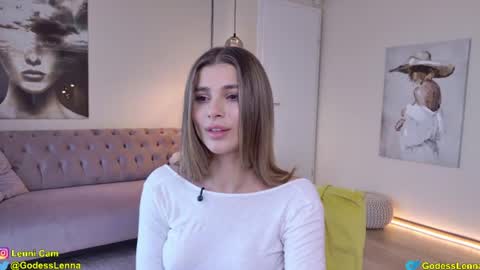 Snapshot of lenna_godess chatting on June 17, 4:59 am Lenna Goddess online show from June 17, 4:59 am
