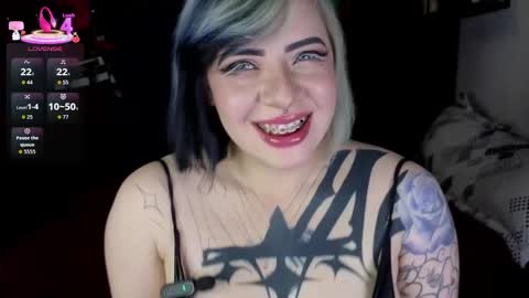 Snapshot of lennablack_ chatting on October 24, 4:36 pm Lenna online show from October 24, 4:36 pm