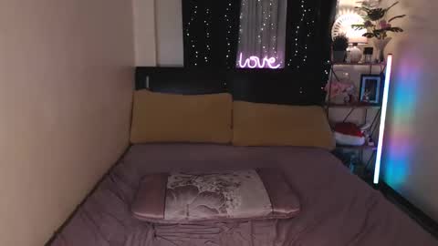 JANE online show from December 12, 8:25 am