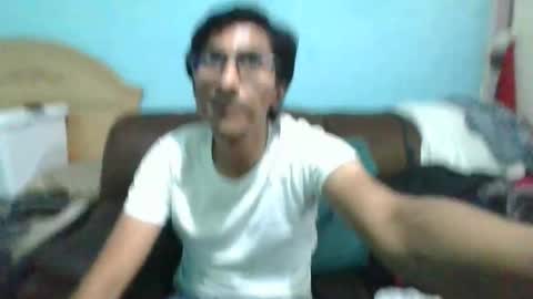 Snapshot of leo0m3d1n4 chatting on May 7, 1:33 am Leonel Rodrigo rod online show from May 7, 1:33 am