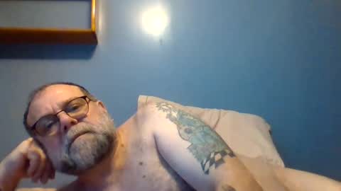 leo71313 online show from December 20, 7:21 pm