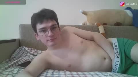 leo_cutie online show from March 17, 8:50 am