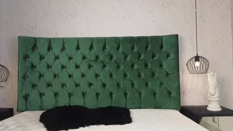 Snapshot of leo_delvey chatting on December 21, 2:09 am leo online show from December 21, 2:09 am