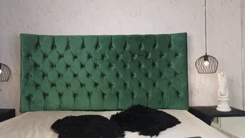 Snapshot of leo_delvey chatting on January 9, 4:30 am leo online show from January 9, 4:30 am