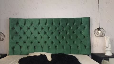 Snapshot of leo_delvey chatting on February 6, 2:55 am leo online show from February 6, 2:55 am