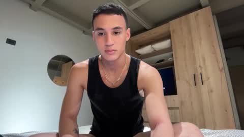 Snapshot of leo_delvey chatting on November 3, 11:15 pm leo online show from November 3, 11:15 pm