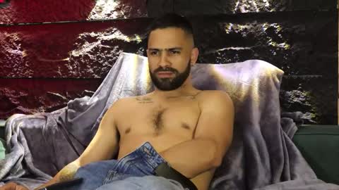 Leo  Diaz online show from October 27, 2:37 am