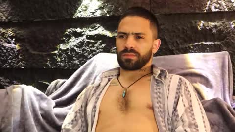 Leo  Diaz online show from December 2, 1:44 am