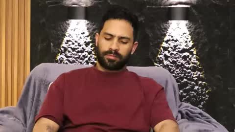 Leo  Diaz online show from February 24, 1:03 am