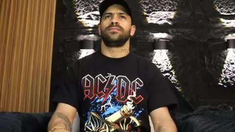 Snapshot of leo_diaz01 chatting on May 6, 10:26 pm Leo Diaz online show from May 6, 10:26 pm