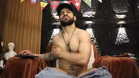 Snapshot of leo_diaz01 chatting on June 14, 2:24 am Leo Diaz online show from June 14, 2:24 am