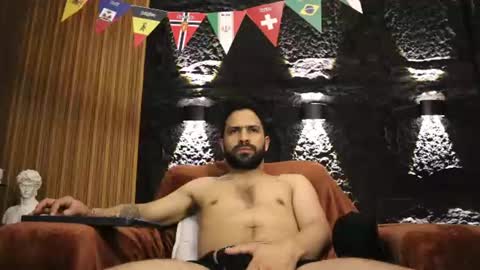 Snapshot of leo_diaz01 chatting on June 15, 12:13 am Leo Diaz online show from June 15, 12:13 am
