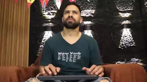 Snapshot of leo_diaz01 chatting on July 11, 1:19 am Leo Diaz online show from July 11, 1:19 am