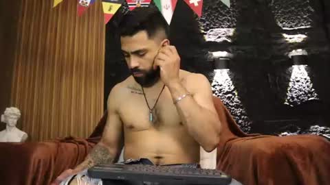 Snapshot of leo_diaz01 chatting on July 14, 1:08 am Leo Diaz online show from July 14, 1:08 am
