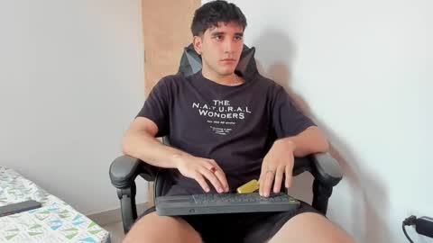 Leo Jones online show from January 2, 6:34 pm