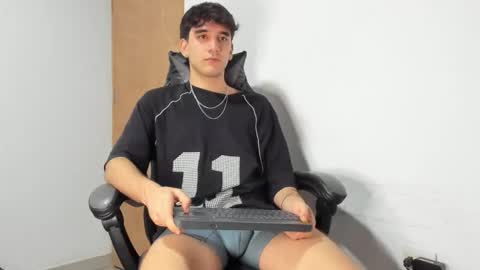 Leo Jones online show from September 27, 3:33 am