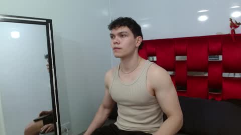 Snapshot of leo_morris chatting on January 7, 12:20 pm leo_morris online show from January 7, 12:20 pm
