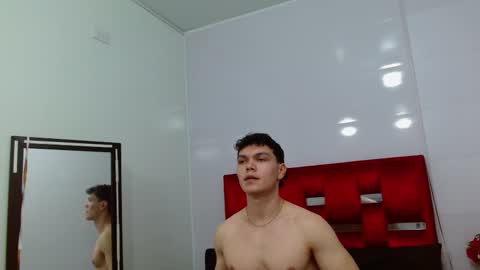 Snapshot of leo_morris chatting on January 14, 3:47 pm leo_morris online show from January 14, 3:47 pm
