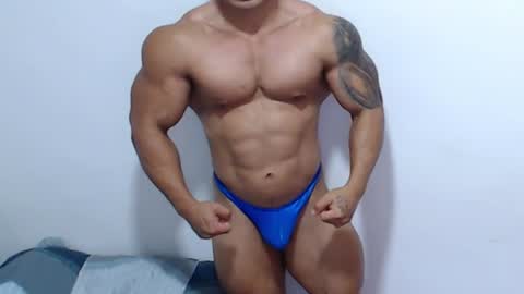 Snapshot of leo_muscleboy chatting on June 11, 2:44 am Leo online show from June 11, 2:44 am