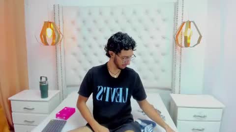 Snapshot of leo_sanz6 chatting on July 17, 12:23 pm LEO online show from July 17, 12:23 pm