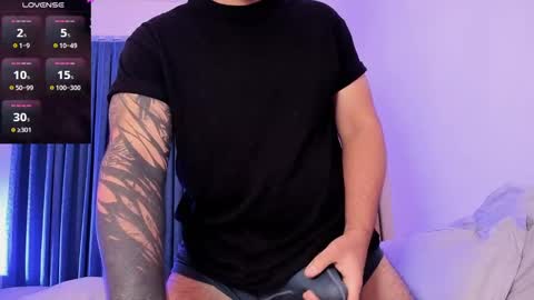 Snapshot of leo_thewolf chatting on September 24, 4:54 pm Leonardo online show from September 24, 4:54 pm