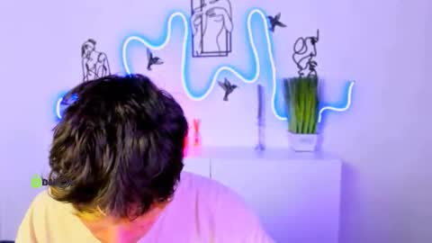 leo_valor online show from March 1, 7:27 pm