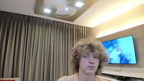 leo_wildd online show from October 4, 1:31 pm