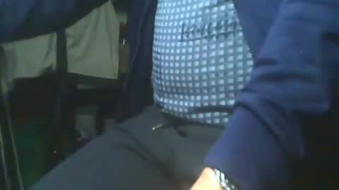 Snapshot of leobauo chatting on February 22, 11:03 pm leobauo online show from February 22, 11:03 pm