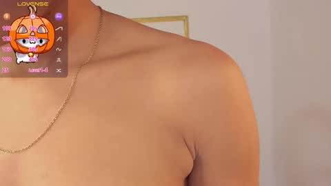 Snapshot of leodovina_16 chatting on October 22, 3:12 pm Leo online show from October 22, 3:12 pm