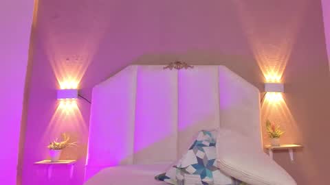 Snapshot of leodovina_16 chatting on February 12, 1:50 pm Leo online show from February 12, 1:50 pm